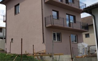 Casă individuala, 5 camere, 3 bai,  D+P+E, Zona Dezmir - Poză 1