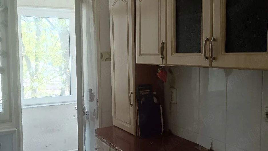 De inchiriat aparatament cu 2 camere, ultracentral , 400 euro - Poză 3