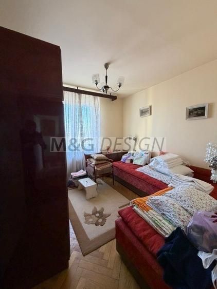 Apartament 3 camere  in zona centrala - Poză 4