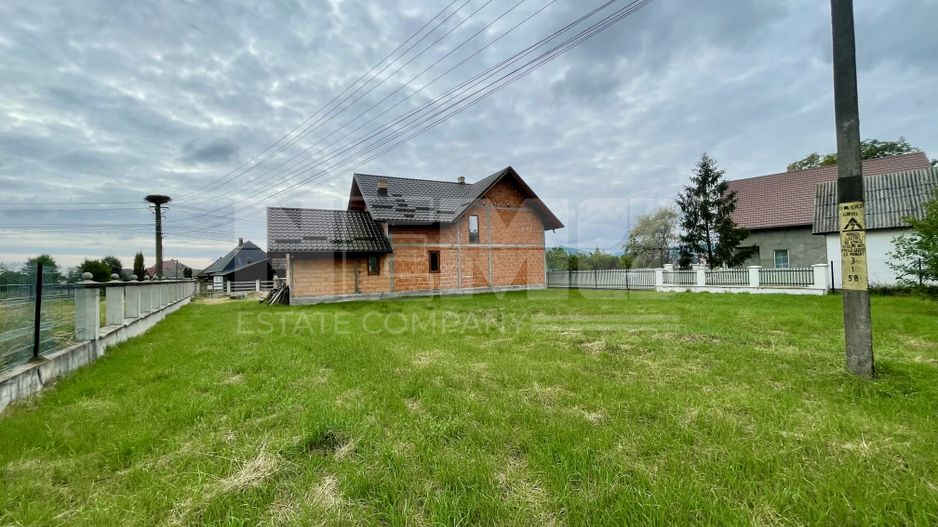 CASA LA ROSU DIN CARAMIDA + GARAJ I 12,5 ARI I VICOV DE SUS I - Poză 8