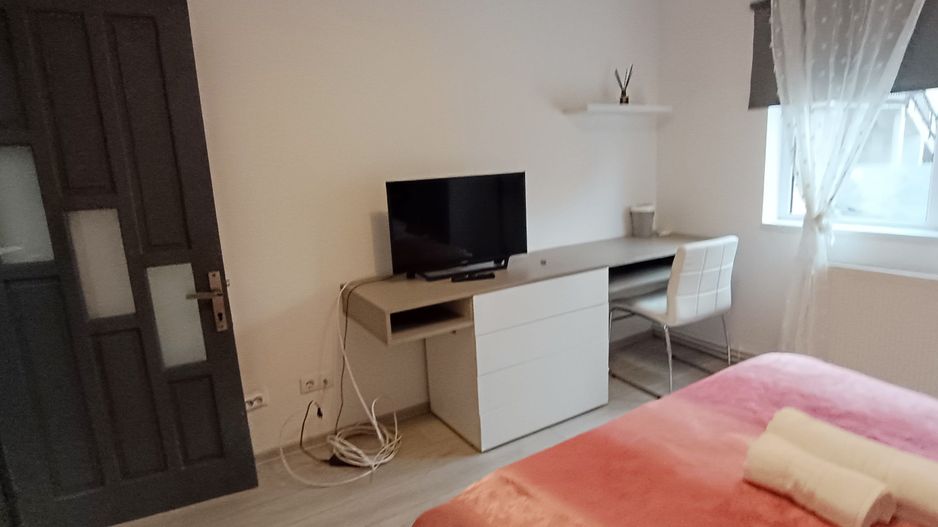 Apartament cu 3 camere decomandate,mobilat-Astra - Poză 12
