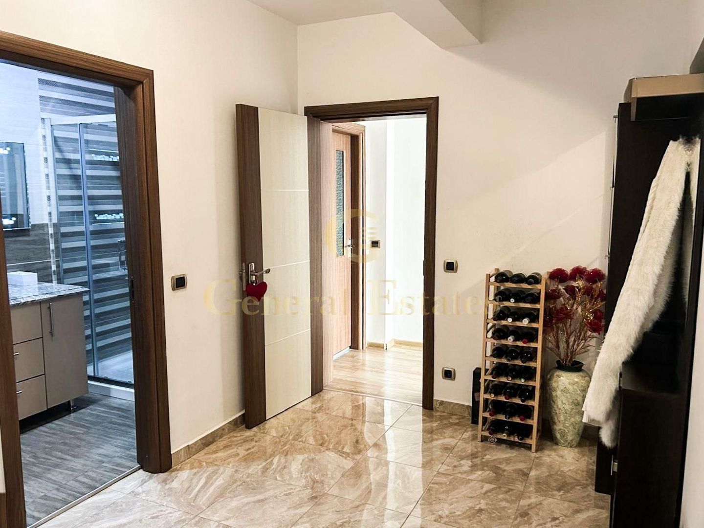 Apartament Isaran Residence - Poză 5