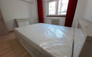 PROPRIETAR - B-dul Chisinau - Mega Mall - Bloc 1983 - 3 Camere - 2 bai - Poză 3