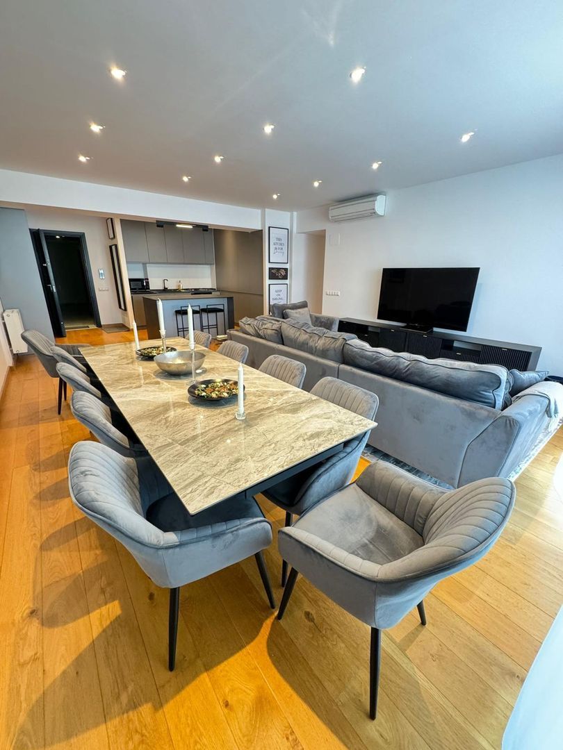 Vanzare 3 Camere UpGround Super View Etajul 15 - Poză 1