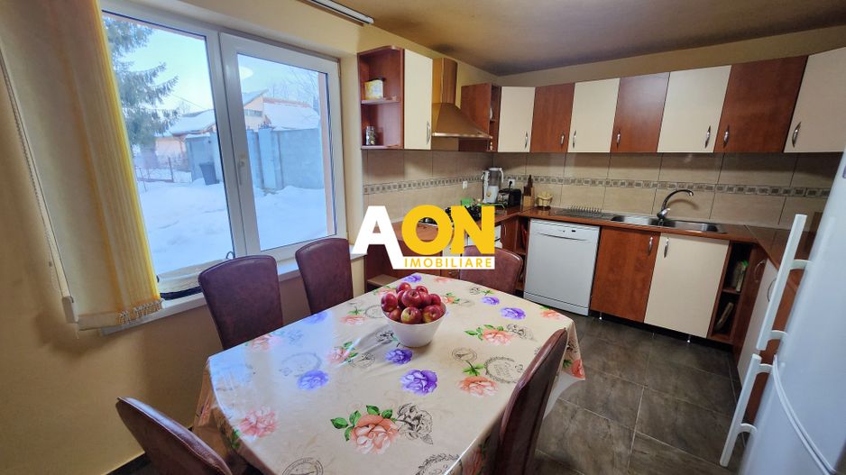 De vanzare casa 6 camere 8142 mp teren in Oarda de Sus - Poză 4