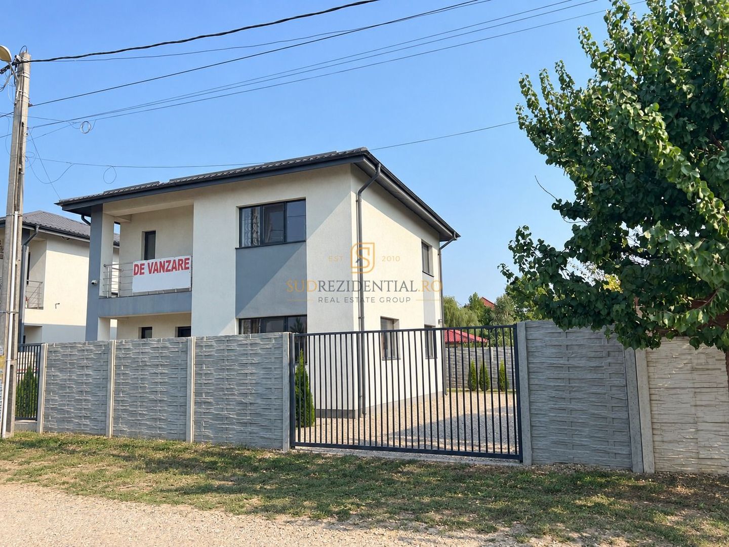 Vila Individuala Moderna / 4 Camere / 2 Bai / Zona centrala - Poză 1
