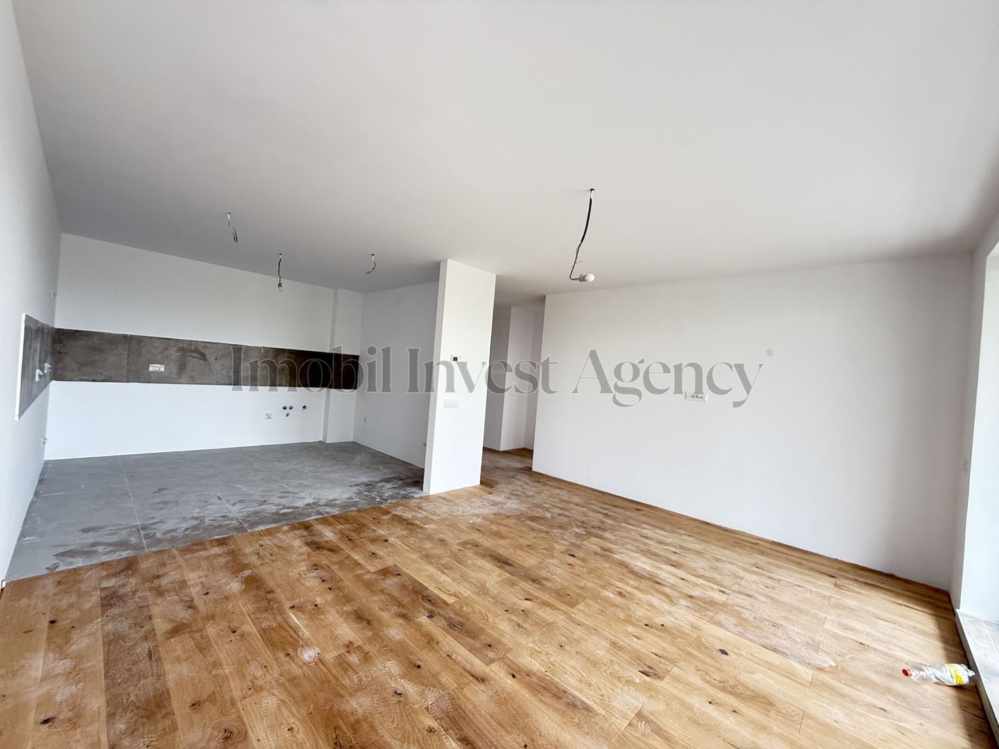 Apartament 3 camere de vanzare Pipera in bloc cu vedere la lac - Poză 3