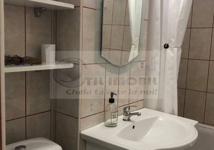 Podu Ros - Apartament 2 camere decomandat - Locuinta sau Cabinet ! - Poză 7