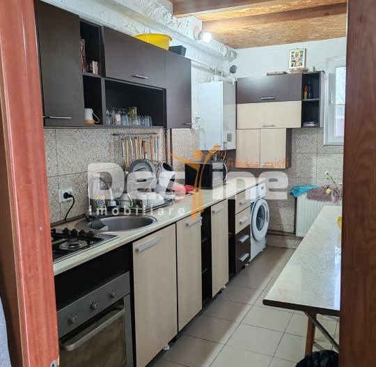 Casa parter+mansarda si teren in Lipovat, Vaslui - Poză 8