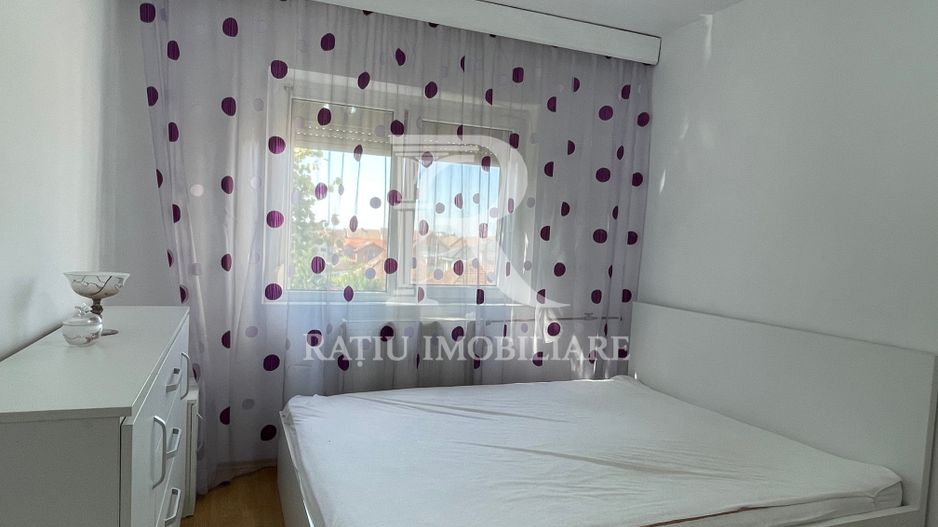 Apartament cu 3 camere | Decomandat | Parcare | Nufărul | Oradea - Poză 9