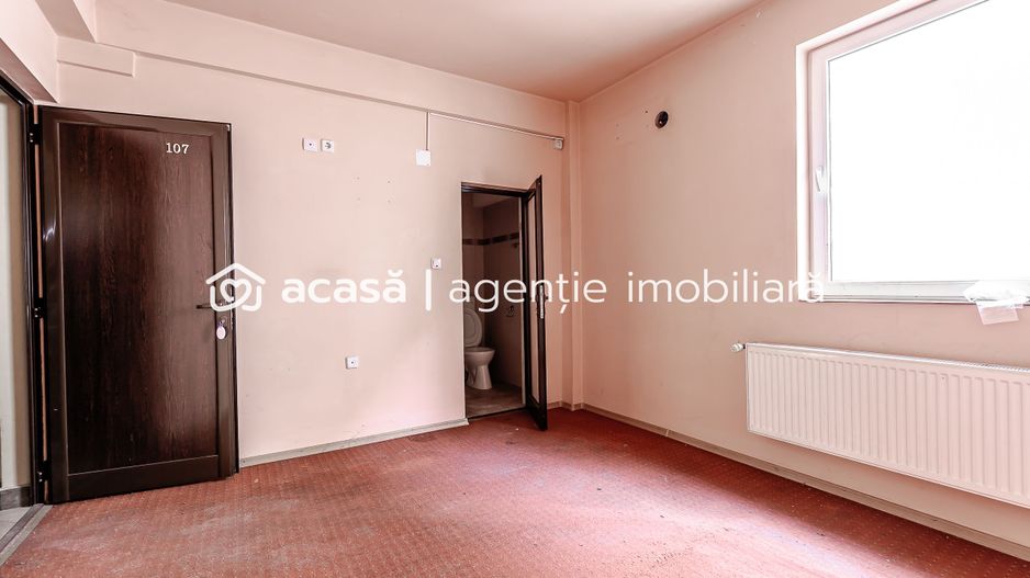 Spațiu generos în centrul Aradului. Ideal pentru birouri sau cabinete - Poză 11