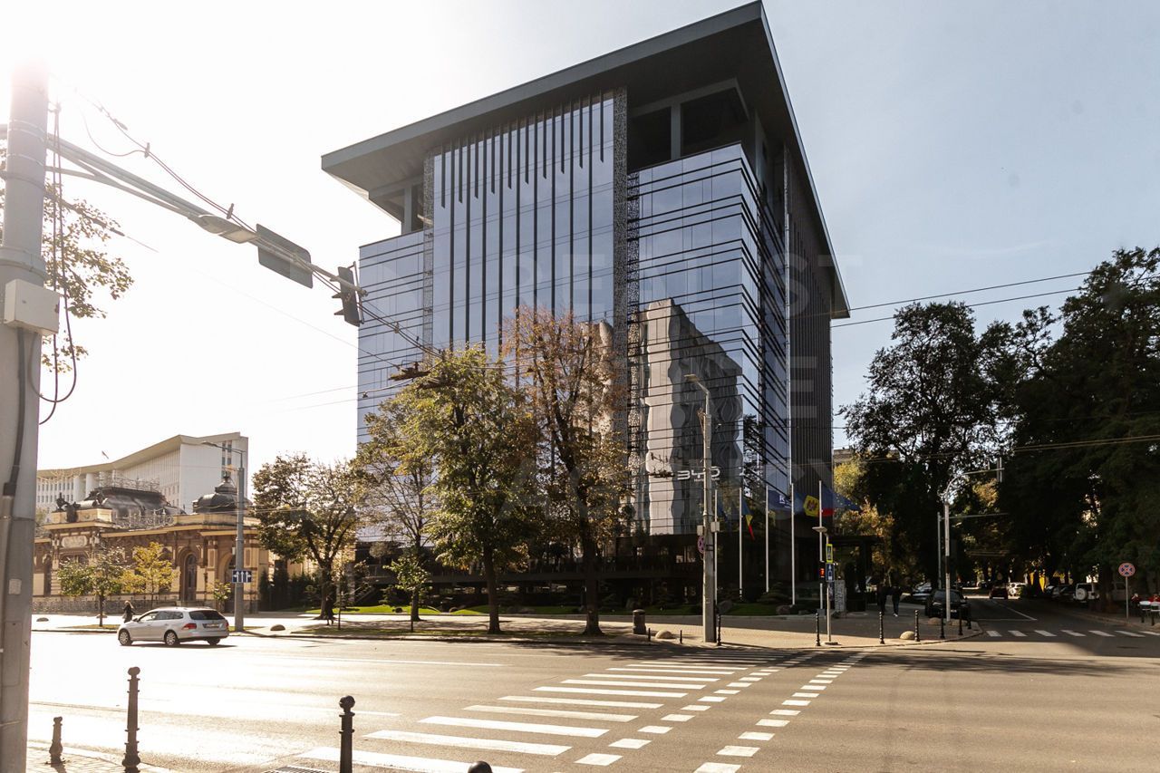 Chirie, oficiu, 990 mp, bulevardul Ștefan cel Mare și Sfânt, Centru - Poză 1