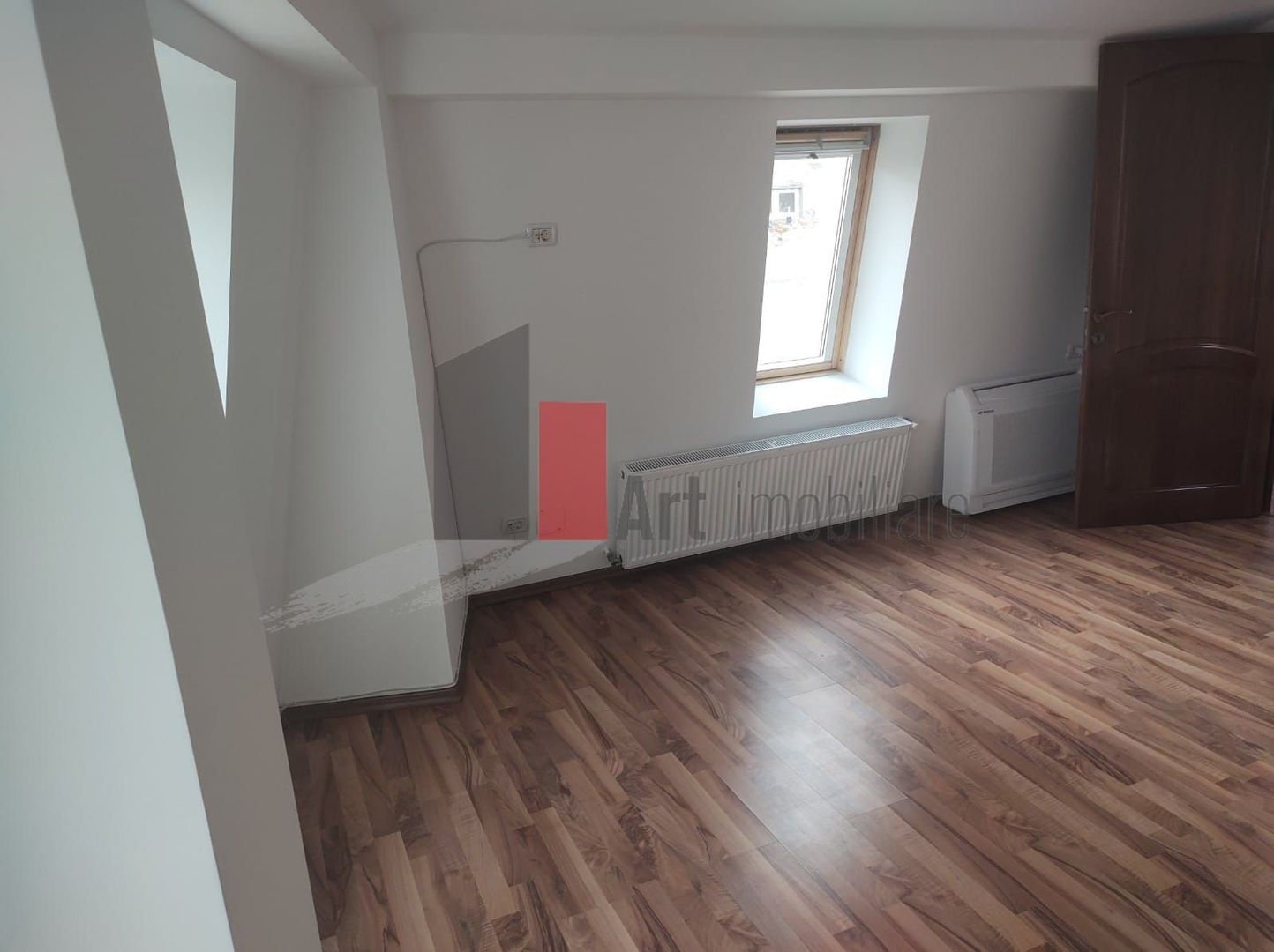 Vilă Occidentului - birou sau locuintă - Poză 17