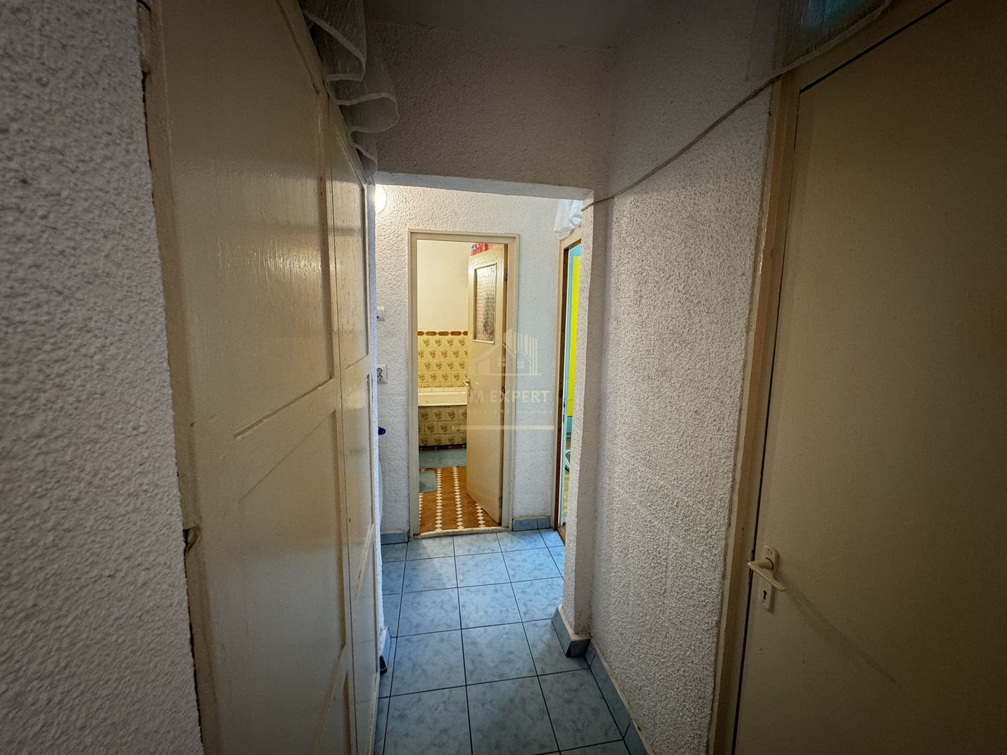 APARTAMENT 2 CAMERE CÂMPULUNG, ETAJ 2, GRUI - Poză 7