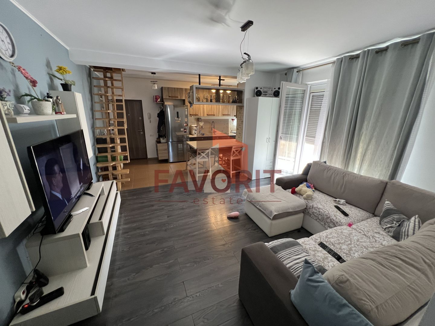 Apartament 2 camere | Scara interioara | Mansarda amenajata | Giroc - Poză 1