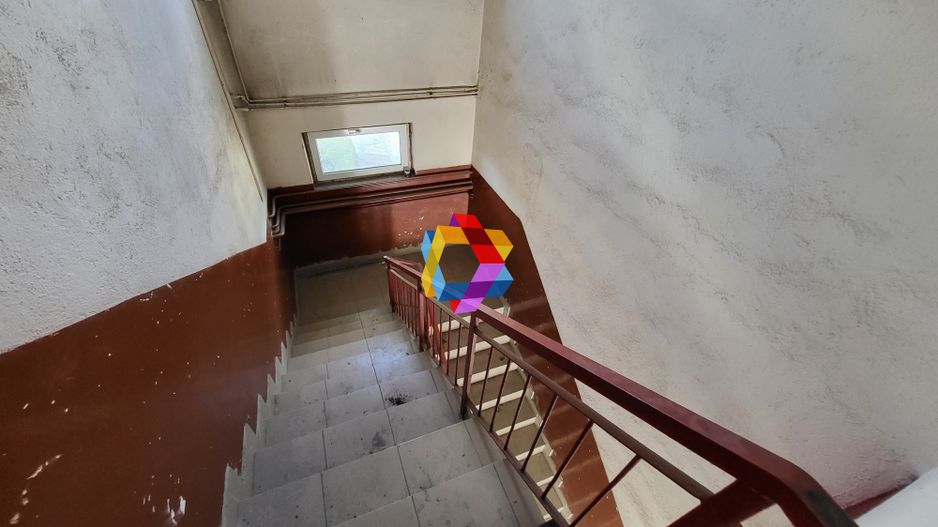 Spatiu la etaj 1 - 470 mp - Poză 6