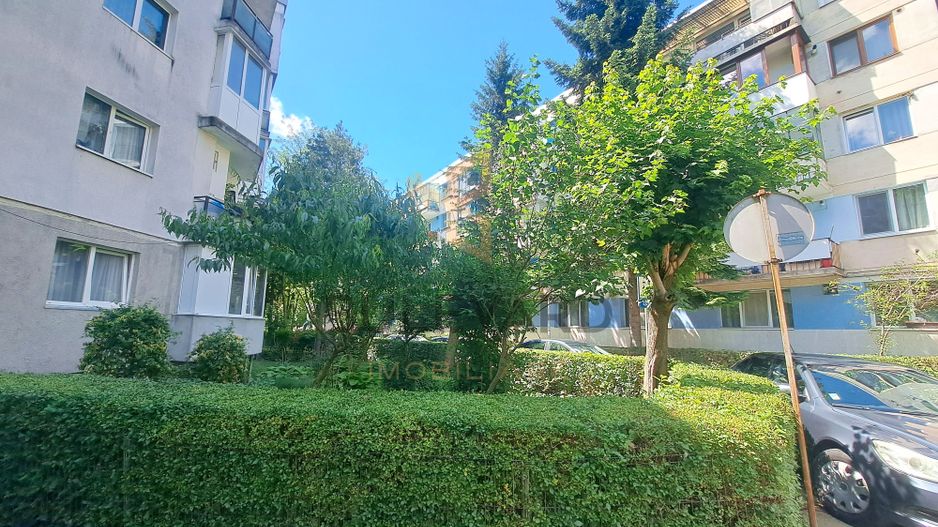 Apartament 2 camere, zona Liceului Onisifor Ghibu, etaj intermediar - Poză 2
