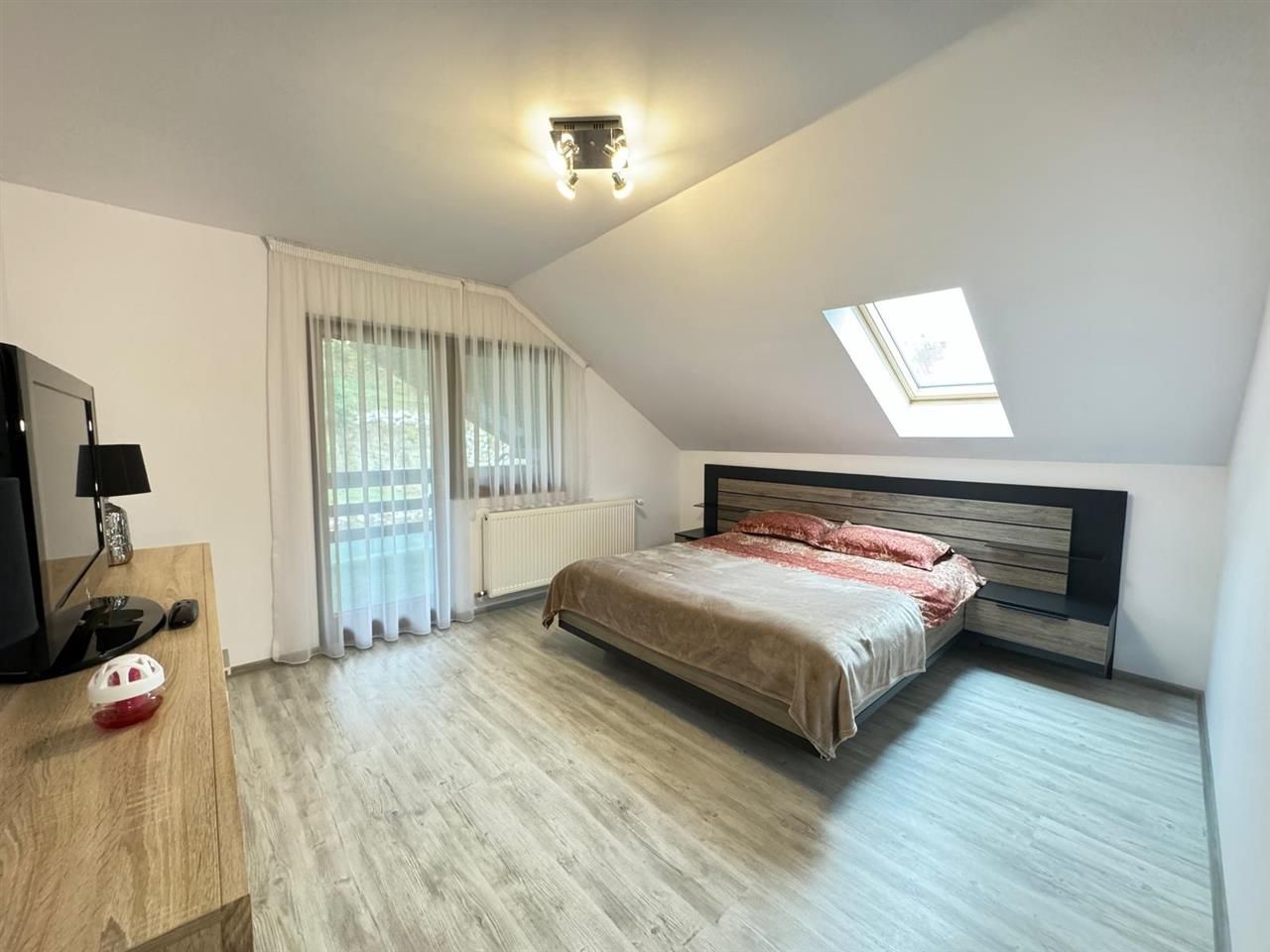Vila in distinctia Premium! Arhitectura deosebita, locatie serena - Poză 8