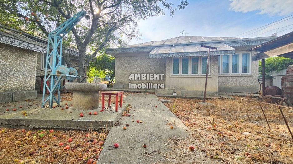 CASA cu anexe și garaj, teren 1.200 mp, zona MOARA GRECILOR; - Poză 1