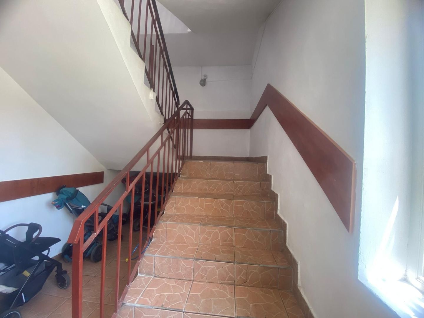 Oportunitate rară de investiție! Bloc cu 100 de garsoniere –Târgoviște - Poză 11