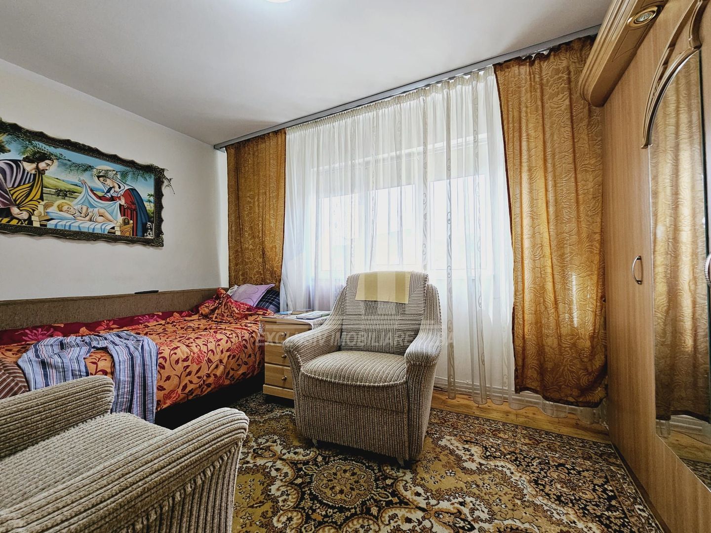 Apartament cu 3 camere Cetate, etajul 1 - Poză 3