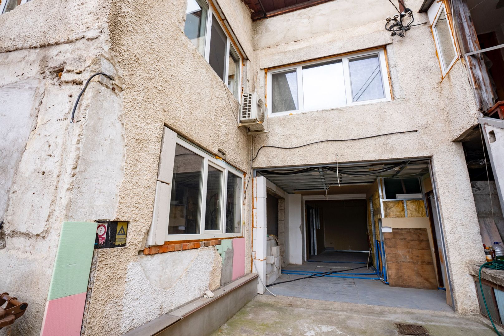 Casa 5 camere in Rogerius, la bulevard, cu acces auto - Poză 14