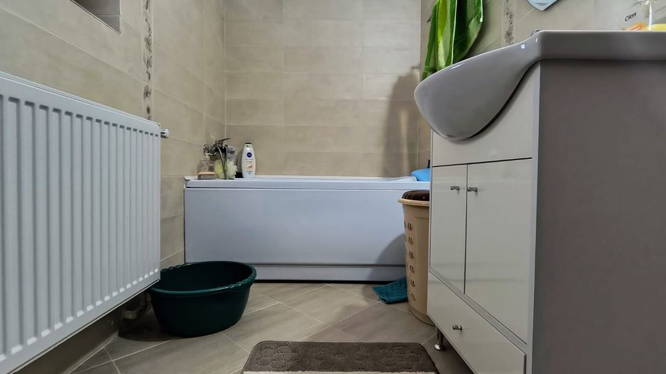 Casa de vânzare în Malu cu Flori- liniște, natura și aer curat! - Poză 20