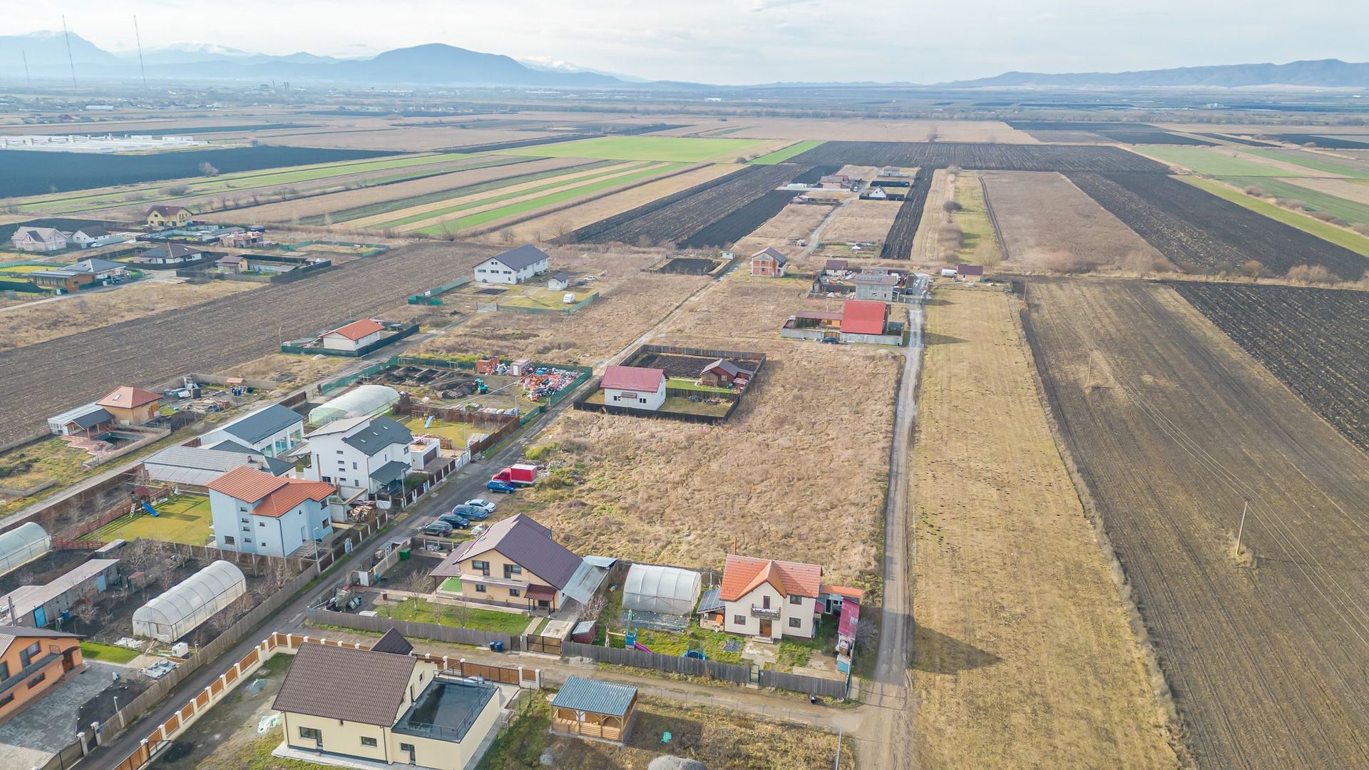 Loturi de case in Bod, strada Uranus - Poză 7