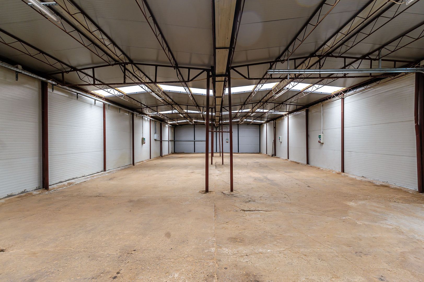 Hale depozitare / producție 1.250 mp în Pecica - Poză 6