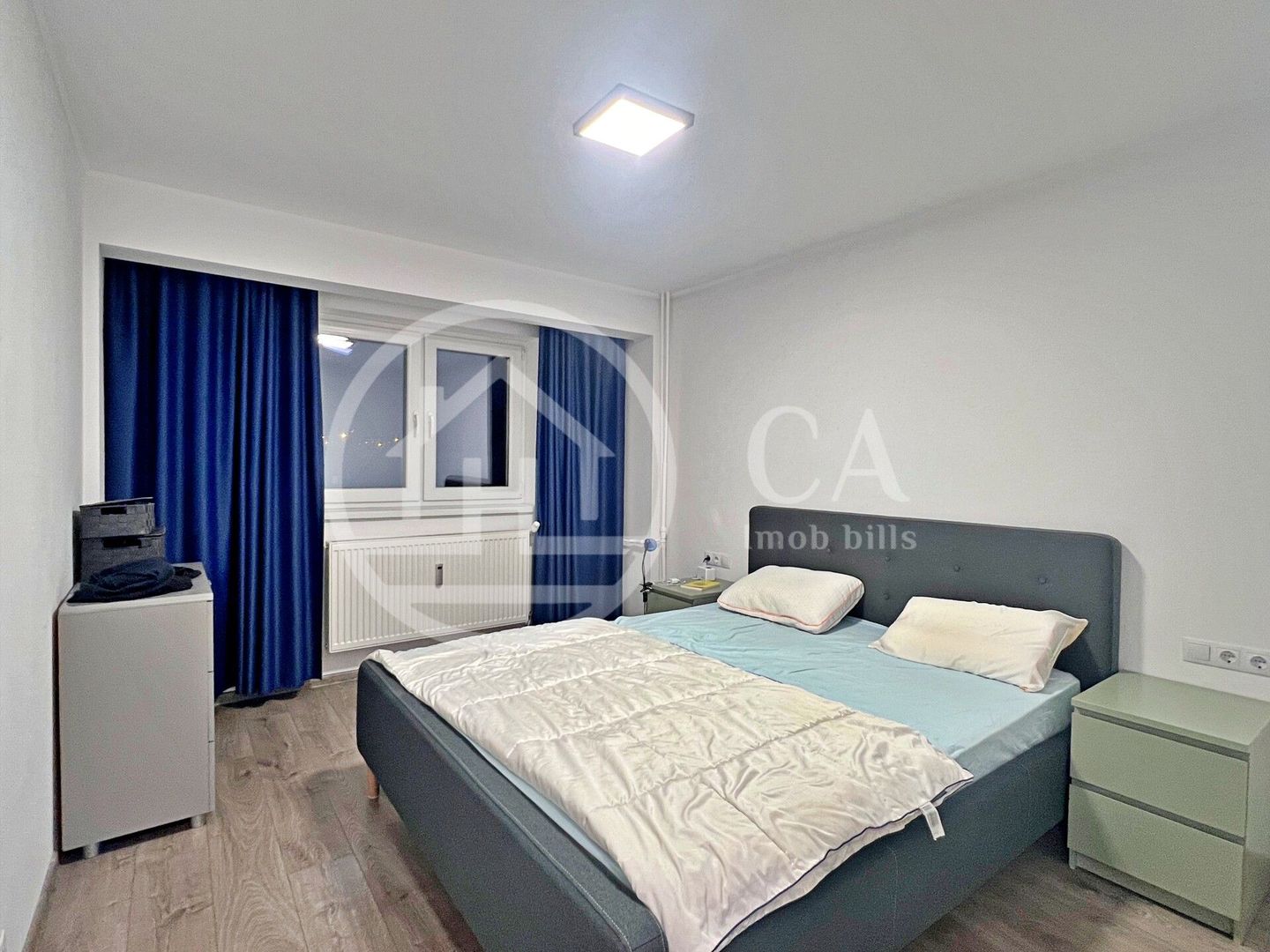 Apartament de vânzare cu 3 camere in zona Rogerius, Oradea - Poză 5