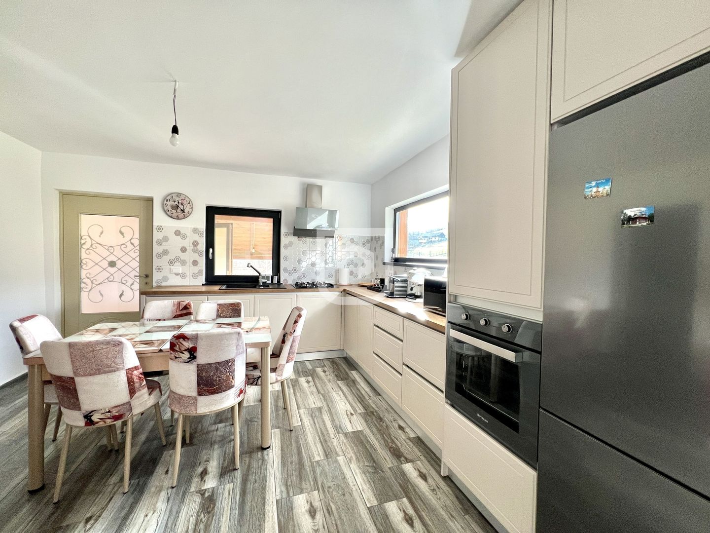 Casa din barne cu 3 dormitoare si pardoseala Gura Humorului - Poză 6