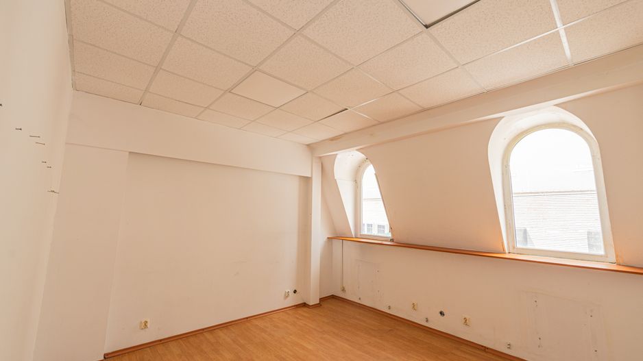 Spațiu de inchiriat, 9 camere, 3 bai, Universitate, 120mp - Poză 7