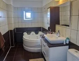 Duplex finisat cu garaj și 3 parcări - Bună Ziua - Poză 15