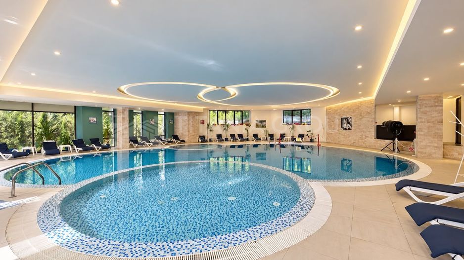 Hotel 4 stele, complet echipat, 85 camere, teren 5000 mp - Predeal - Poză 1