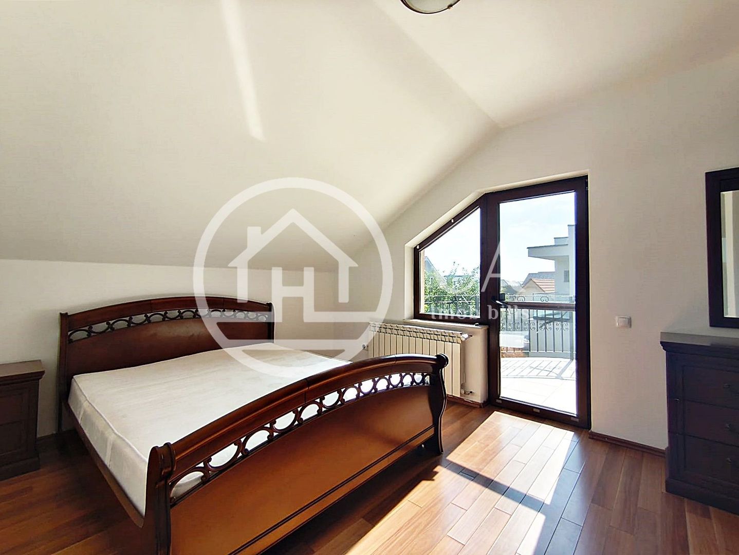 Casa de inchiriat cu 5 camere in cartier Viena, Oradea - Poză 11