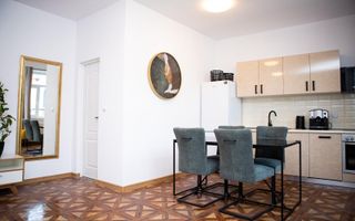 Apartament 3 camere | Curte | Modern | Renovat | Central - Poză 2