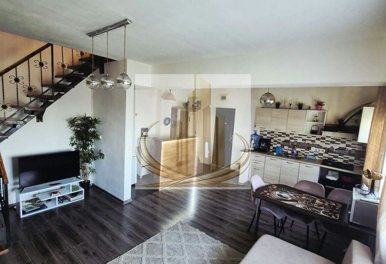 De vânzare apartament 3 camere 70mp - Poză 3