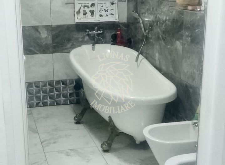 Casa 4 camere 154 mp-teren 600 mp-panorama spre oras-Zona La Soare - Poză 10