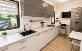 Duplex spațios, complet mobilat, într-o zonă liniștită, lângă râu - Poză 13