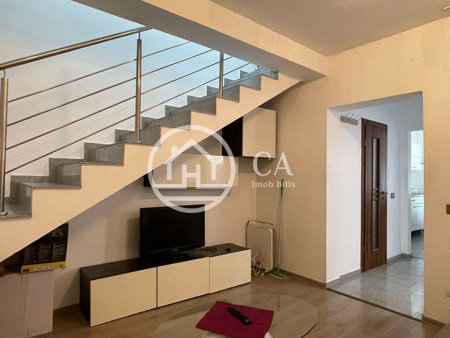 Apartament la casă de închiriat cu 3 camere în zona Centrala, Oradea - Poză 2