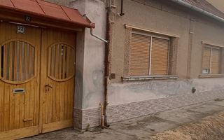 Casă de vânzare cu teren generos în Valea lui Mihai - Poză 2