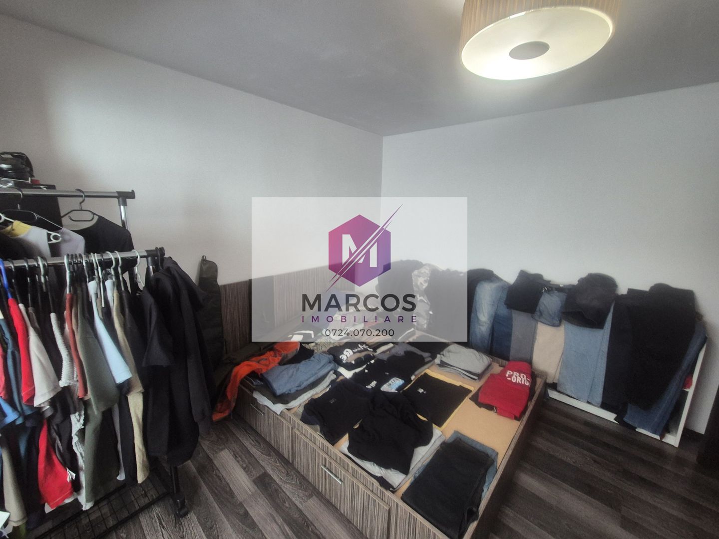 Vand apartament 2 camere Centru - Poză 5