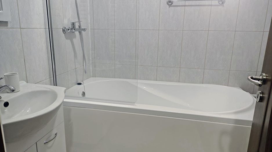 Ultracentral , 2 camere Oradea, 320 E/luna, neg. Comision 50% - Poză 6