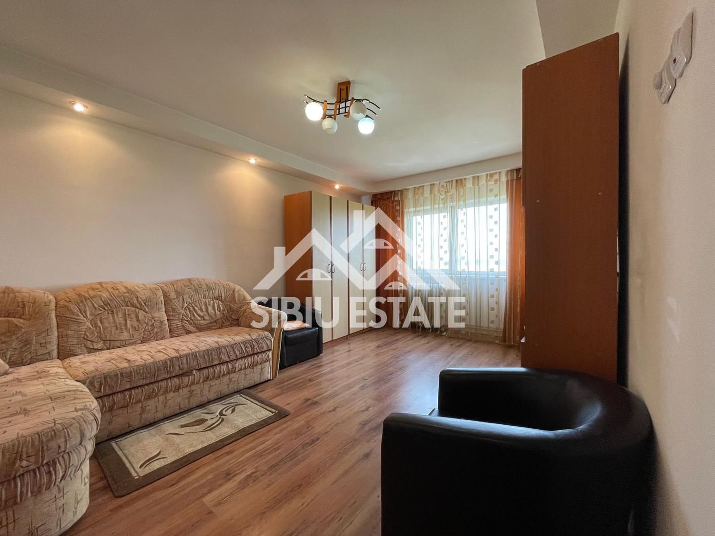 Apartament de vanzare cu 2 camere etaj 3 -Cartier Vasile Aaron - Poză 1