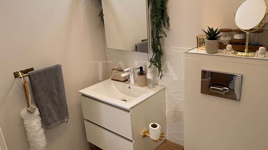 Apartament cu 3 camere, etaj intermediar, zonă liniștită – Florești - Poză 8