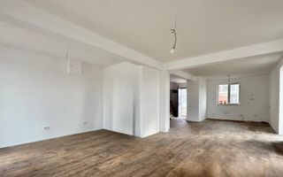 Vila in ansamblu boutique | 4 camere - Poză 3