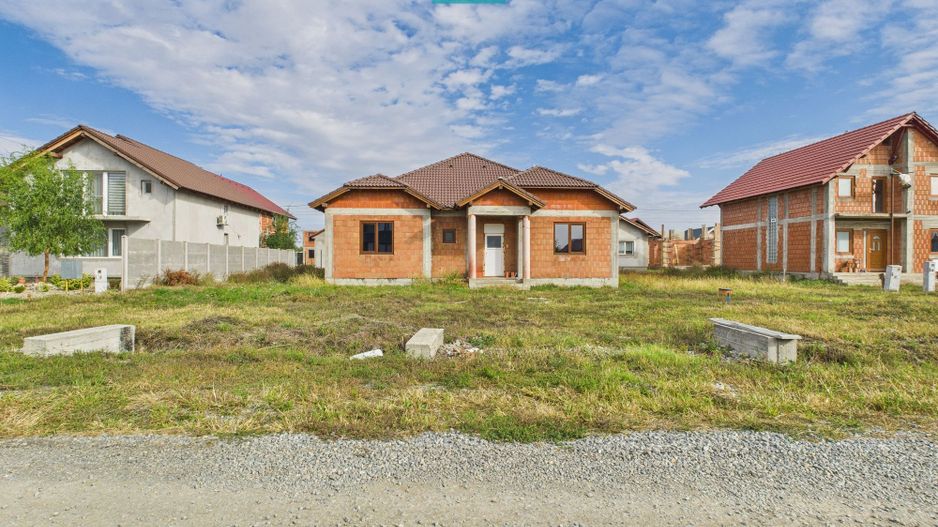 Casă la roșu, 4 camere, Zimandul Nou - Poză 1