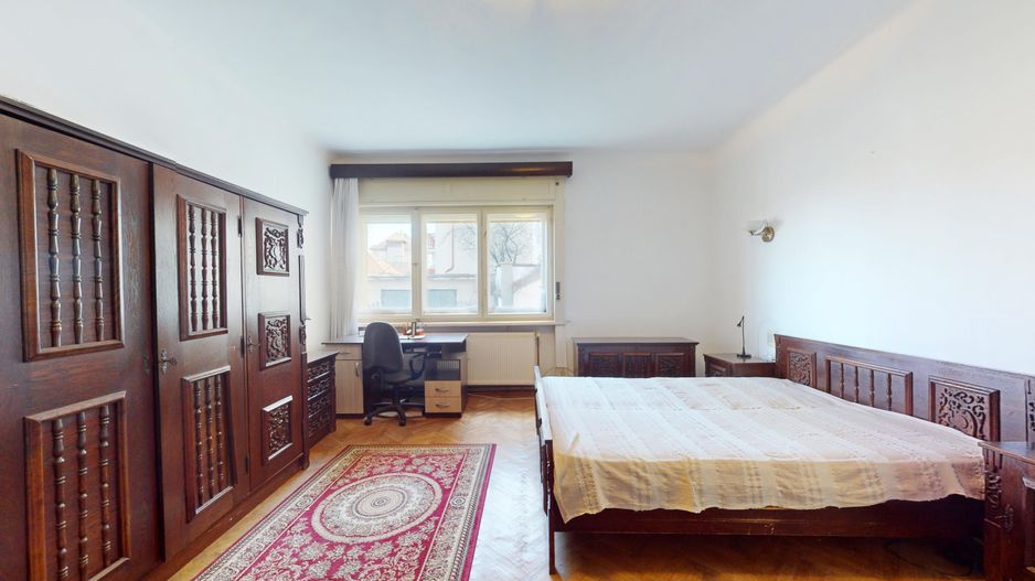Apartament in casa si garaj in zona spitalul militar-Brasov - Poză 3