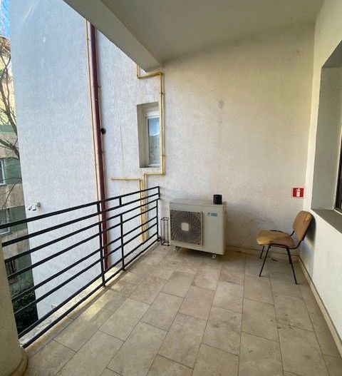 Spatiu de birou zona centrală - Poză 24