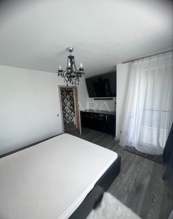 Casă / Vilă cu 4 camere de vanzare in Floresti, zona Eroilor - Poză 7